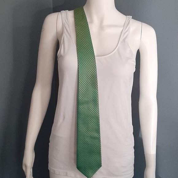 Louis Vuitton of Paris masculine tie - Picture 3 of 6